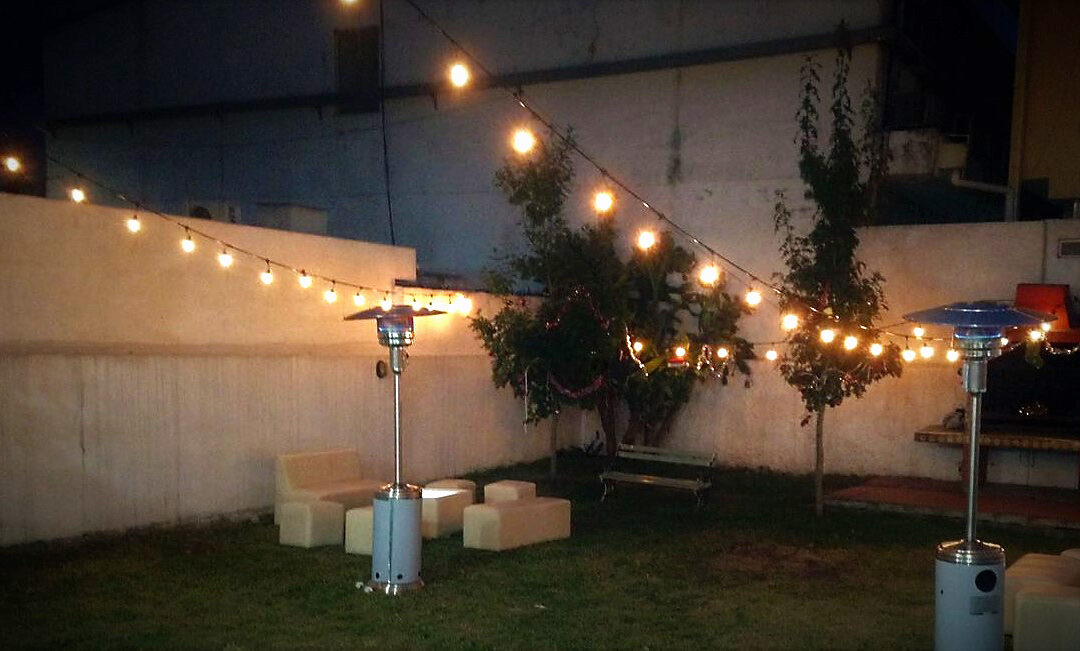 GUÍA PARA CREAR LA ILUMINACIÓN PERFECTA EN TU EVENTO CON SERIES DE LUCES